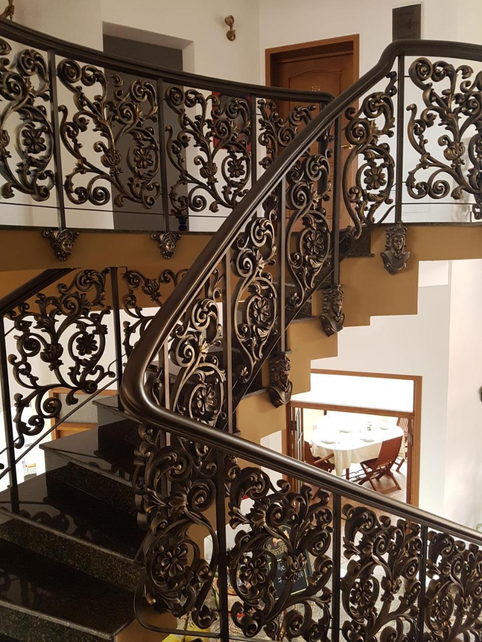 Liz Residence Piteşti Kültér fotó