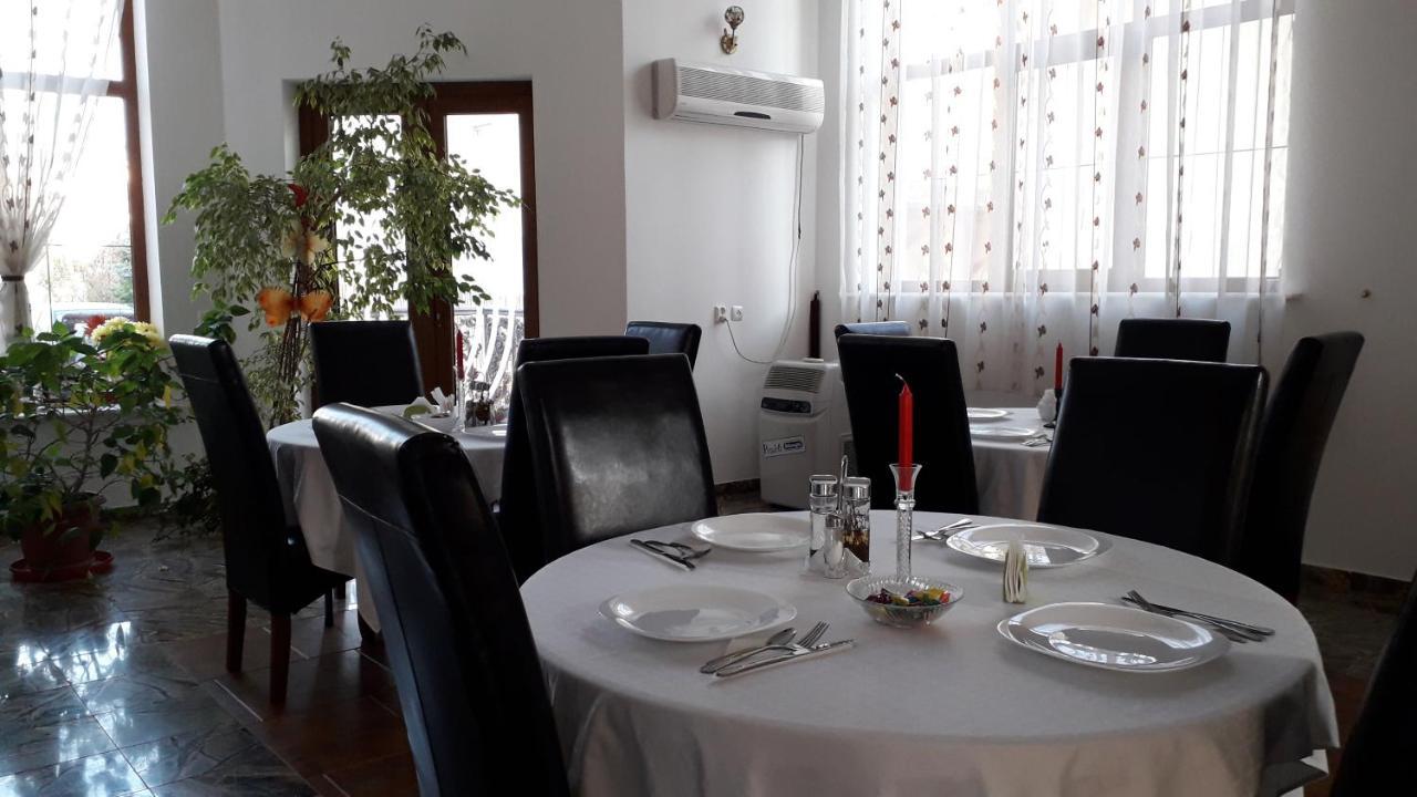 Liz Residence Piteşti Kültér fotó