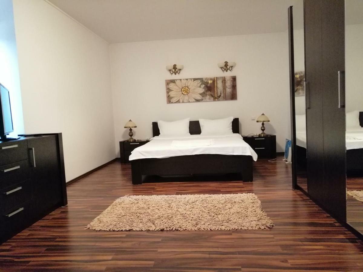 Liz Residence Piteşti Szoba fotó